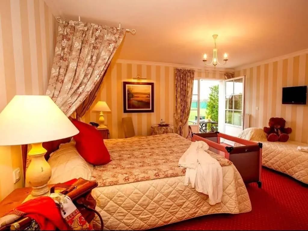 Le Fleuray Hotel & Restaurant - Photo 4