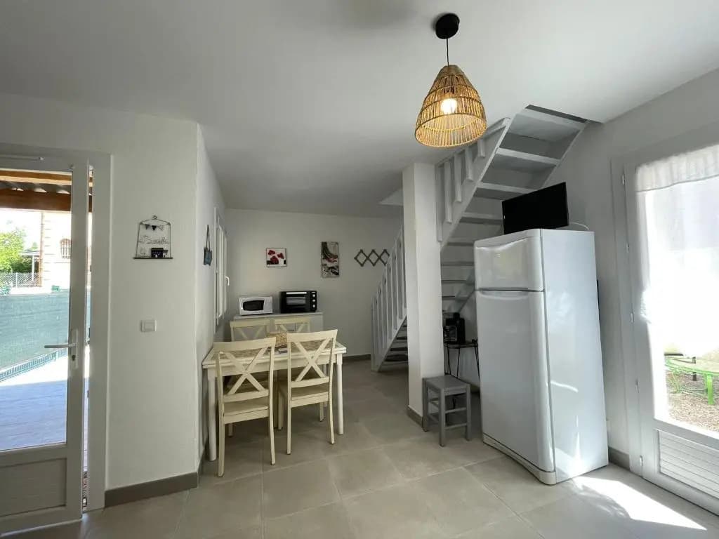 Un séjour de détente dans une villa de 44m2 proche centre - Photo 4