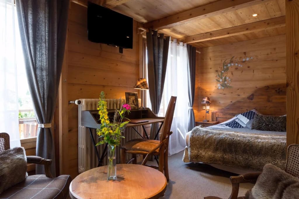 Hôtel Chalet Les Cimes - Photo 2