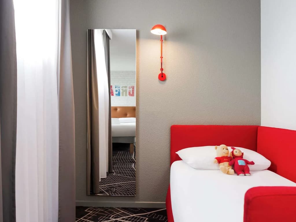 ibis Styles Chartres - Photo 3