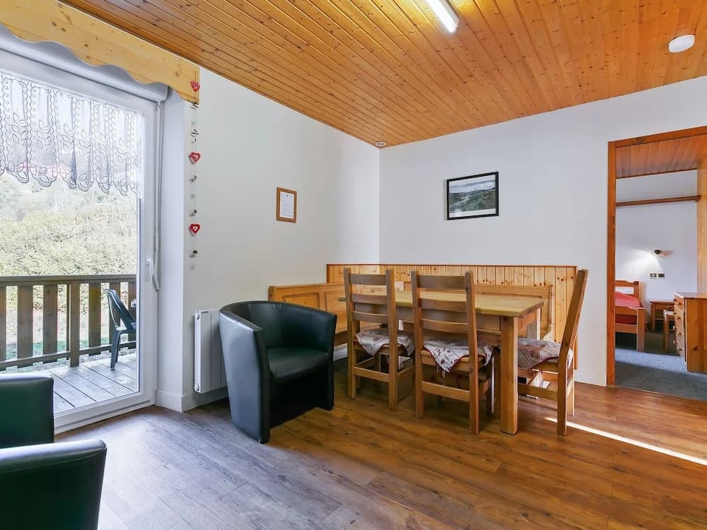 Spacious Apartment in La Bresse with Terrace - Photo 2