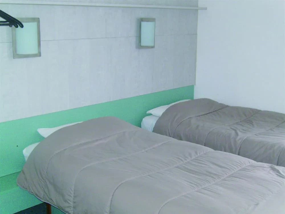 Fasthotel Poitiers Futuroscope - Photo 3