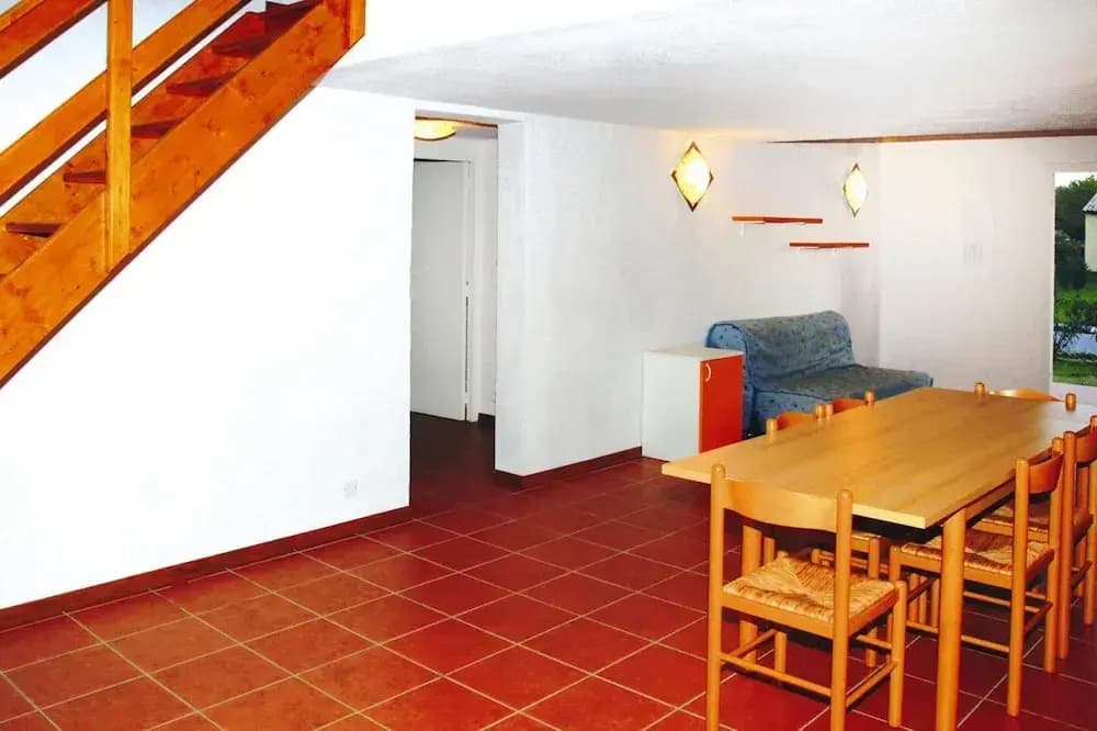 Corsica Family Stay for 6 Near Beach - Miniature 8