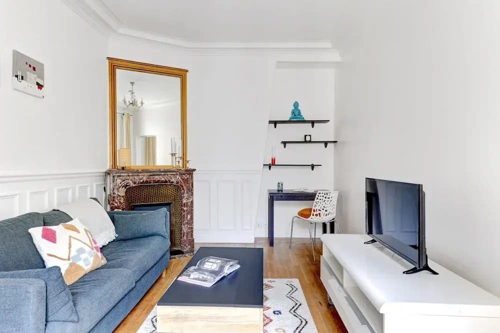 Elegant 1BR Steps to Marais & Louvre - Photo 5