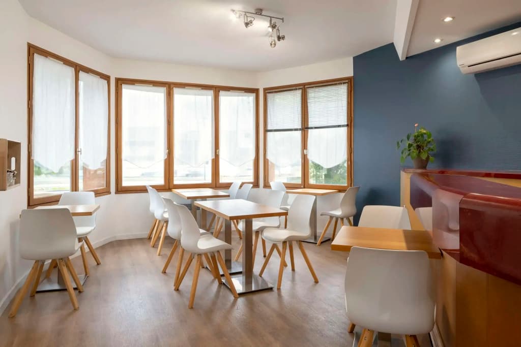 Sure Hotel by Best Western Saintes - Photo 4