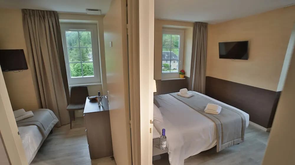 Logis Hotel - L'Hôtel Des Bains - Photo 2
