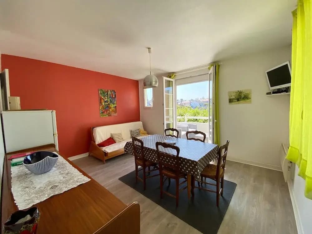 Apartment by Sandy Beach in Arromanches - Photo 2