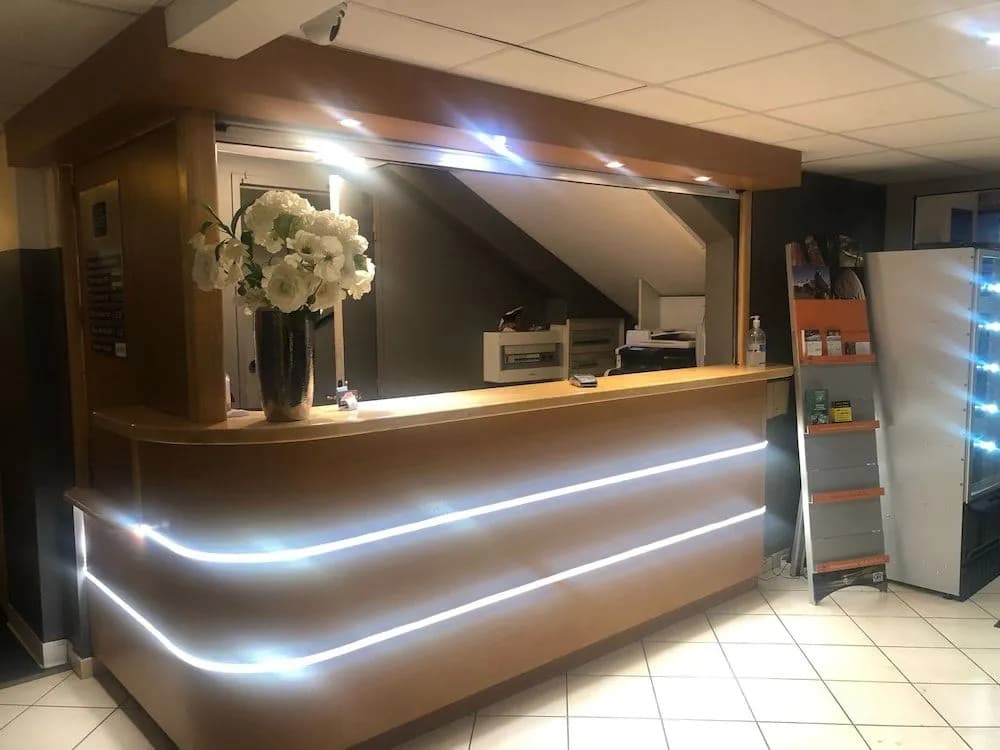 Hôtel First Rodez - Photo 2