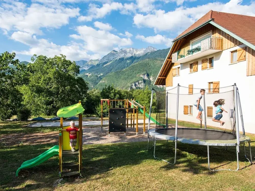 Retreat Near Lake Annecy - Miniature 8