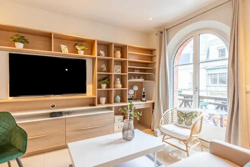 High-end 75m2 Apartment - Place Morny - Photo 5
