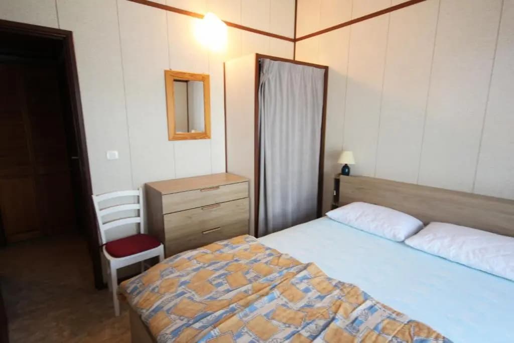 Belle villa de Vacances en angle climatisée, domaine TAMARIS, 4 chambres 7-9 couchages, Wifi, accès aux piscines payant, 9...