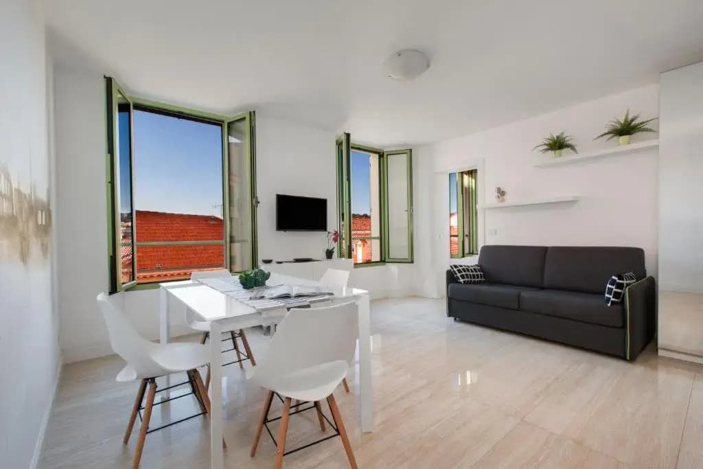 Cannes Old Town Suites - Photo 2