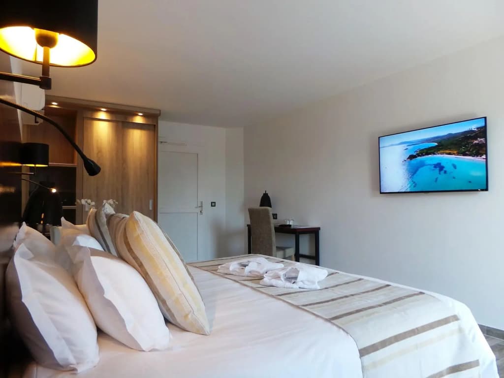 Isulella Hotel & restaurant - Photo 4