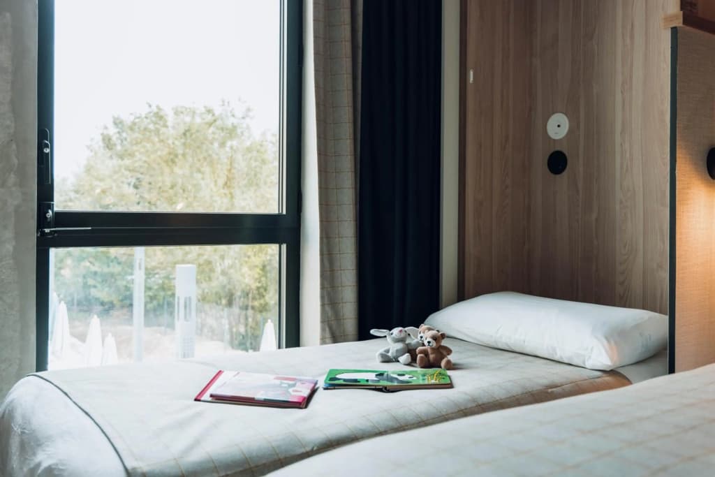 ibis Styles La Rochelle Centre Gare - Miniature 6