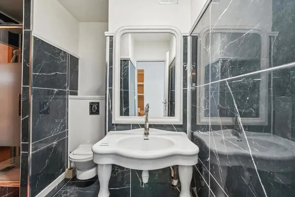 Exceptional Apartment With Terrace - La D Fense - Photo 5