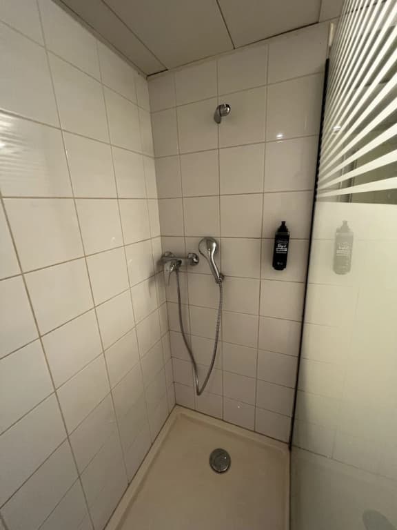 ibis budget Marseille Est Porte d'Aubagne - Miniature 8