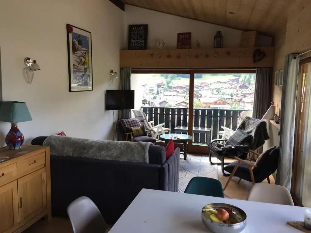 Luxury Apartment, 350m to ski lift, south facing, close to town centre - Photo 2