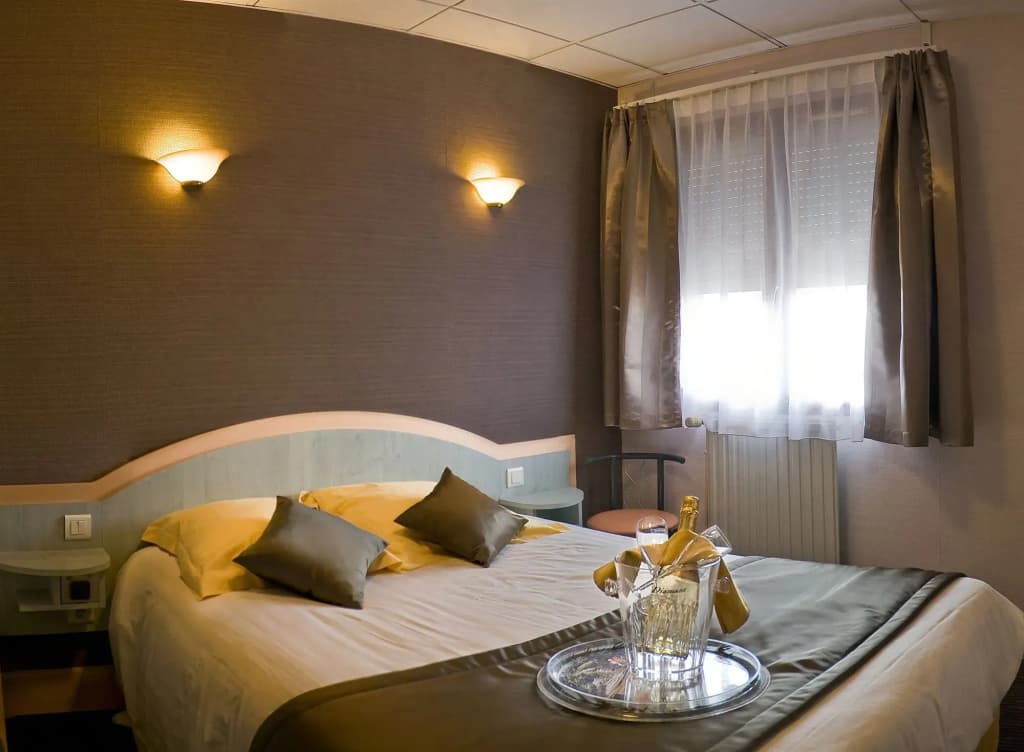 Logis Hôtel Au Tambour - Miniature 6