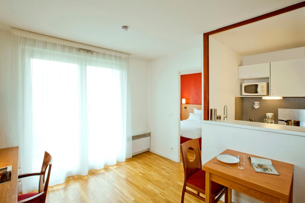 Séjours & Affaires Lyon Saint-Nicolas - Photo 3