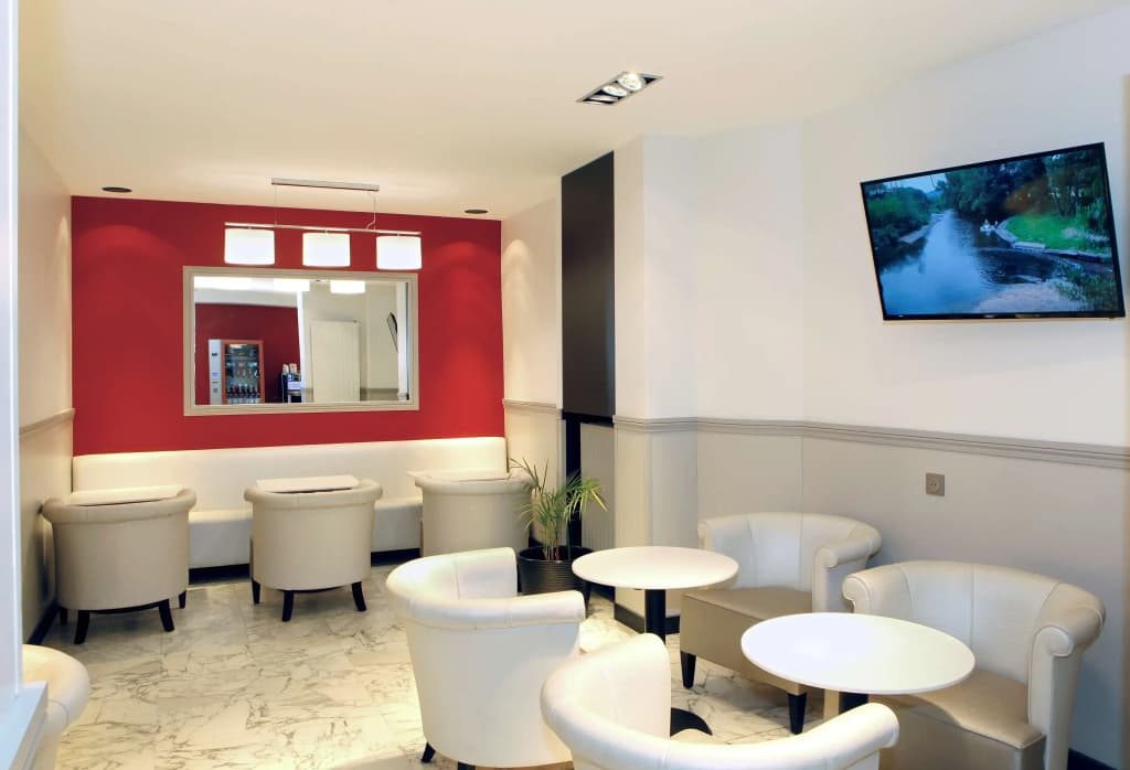 Sure Hotel by Best Western Paris Gare du Nord - Miniature 8