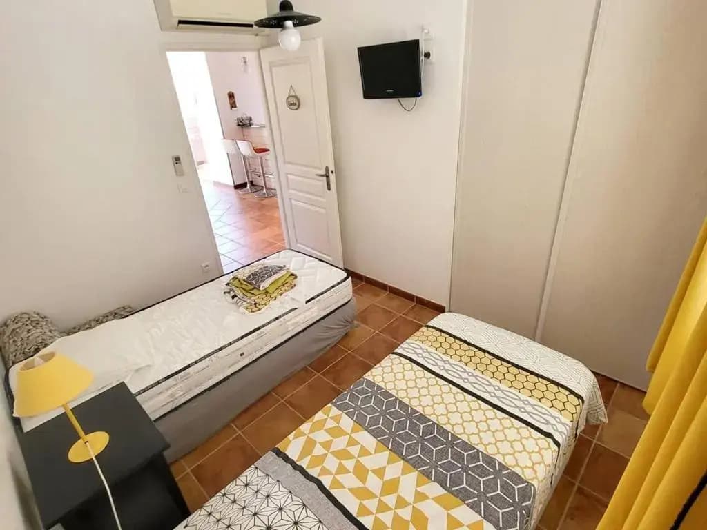 Villa Six-Fours-les-Plages, 5 pièces, 9 personnes - FR-1-316-39 - Photo 5