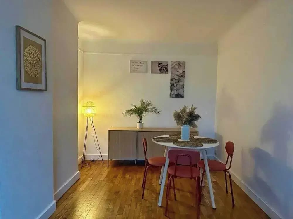 Cozy Apartment 2bdr/4p - in the Heart of Suresnes - Miniature 6