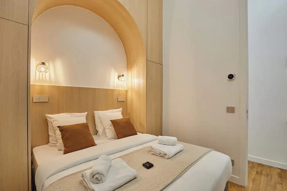 Saint Honore Luxury Apartment With AC - Photo 3