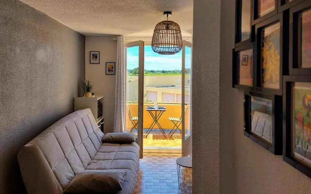 Coquet studio avec belle terrasse - Photo 4