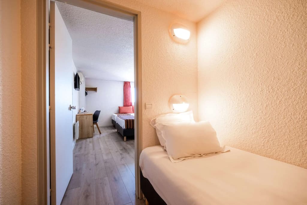 Comfort Hotel Montlucon - Photo 3