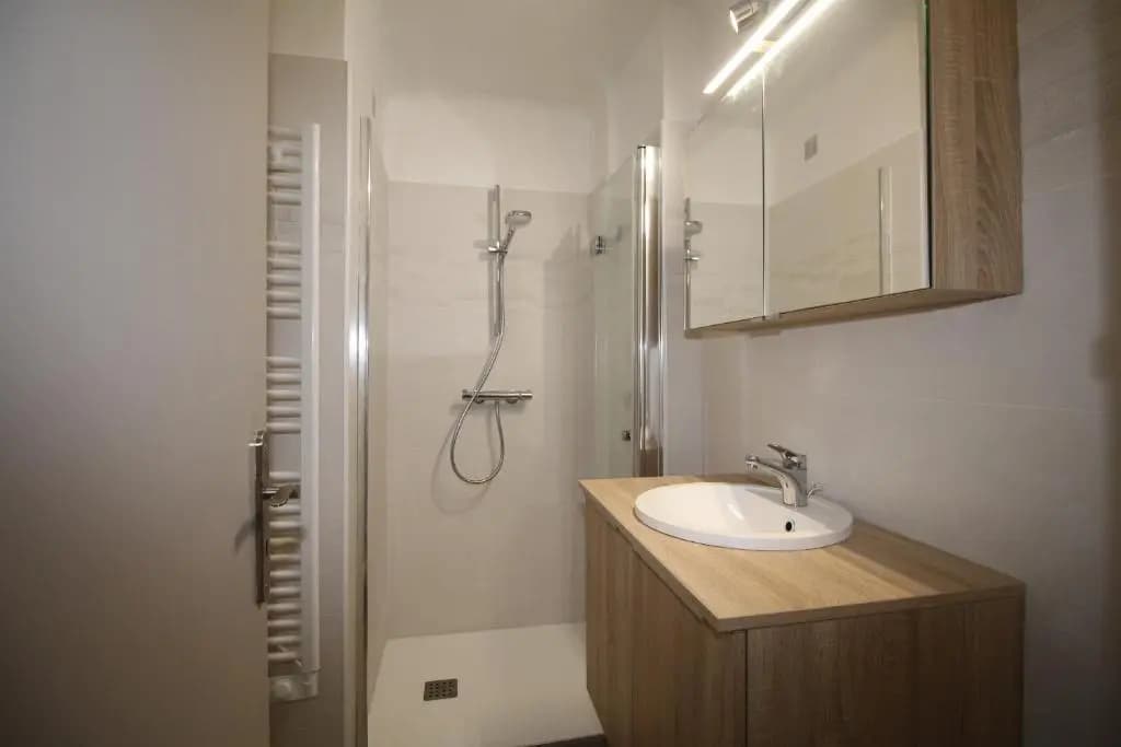 TRIDENT - T2 avec vue sur la marina et à deux pas de la plage - Photo 5