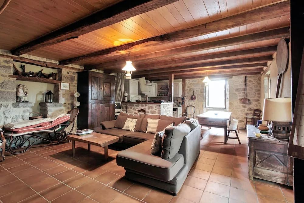 House With 3 Bedrooms in Senezergues, With Wonderful Mountain View, Fu - Photo 3