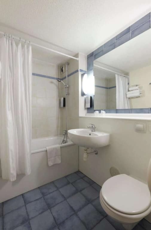 Hotel Campanile Aurillac - Miniature 8