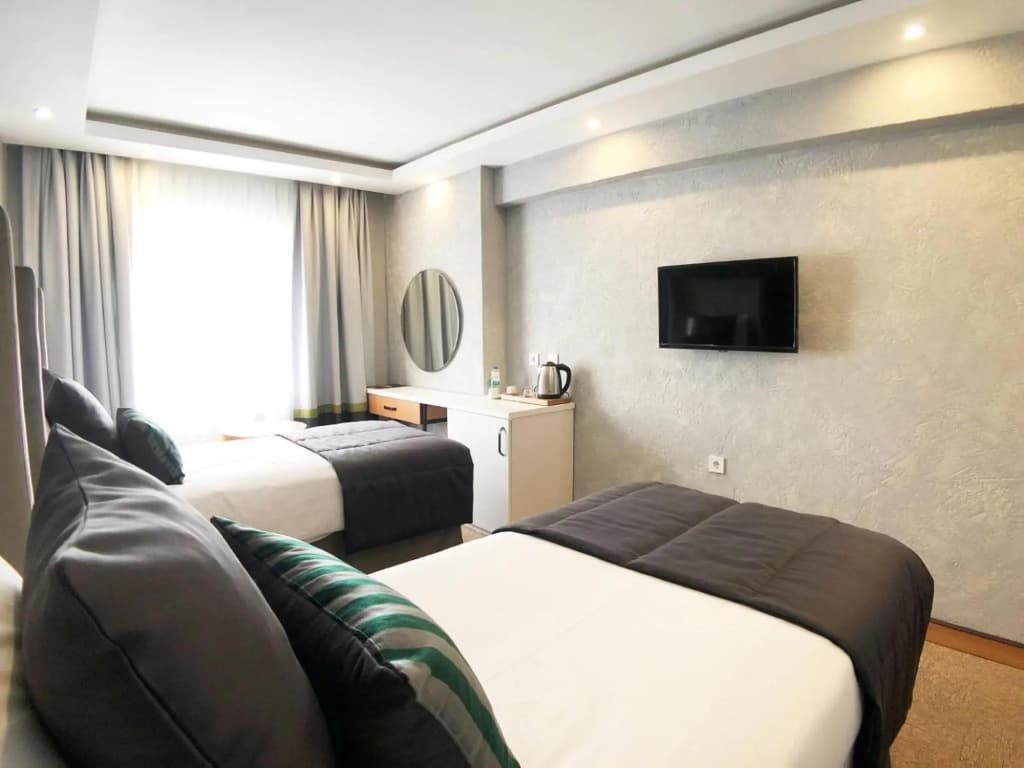 OKKO Hotels Cannes Centre - Photo 3