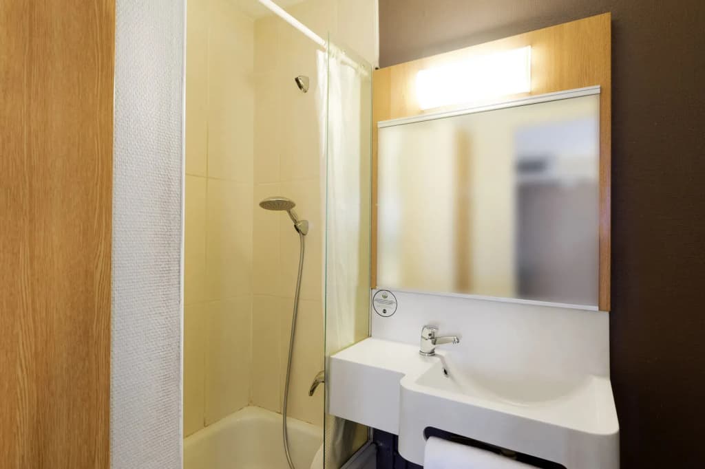 B&B HOTEL Vannes Est Golfe du Morbihan - Miniature 8