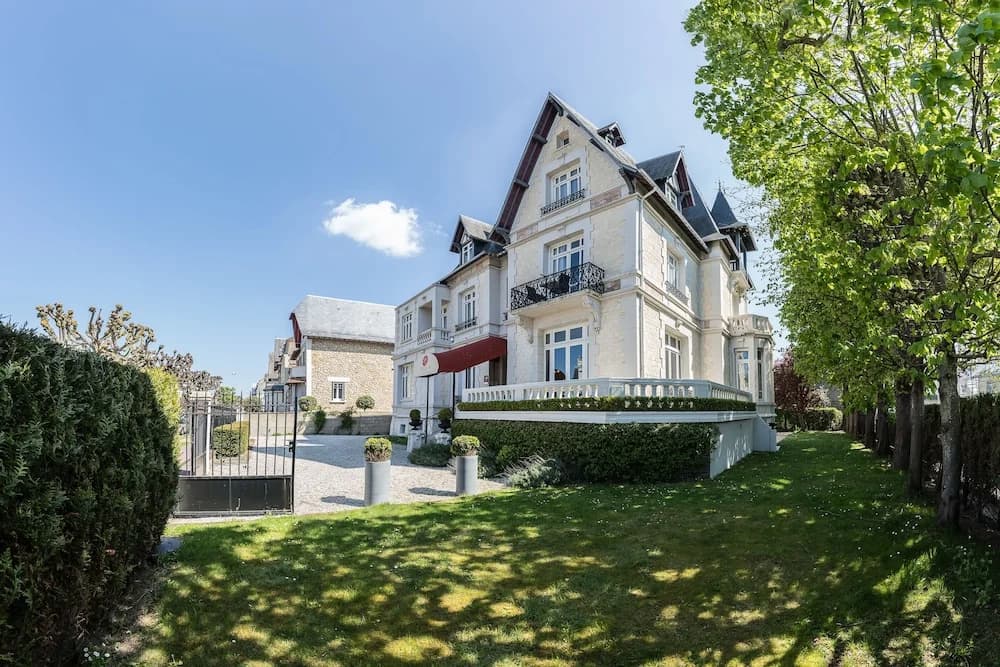 Villa 81 - Photo 1