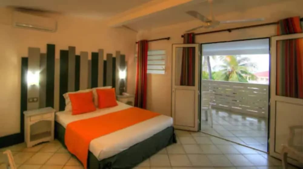 Hotel La Caravelle - Photo 2