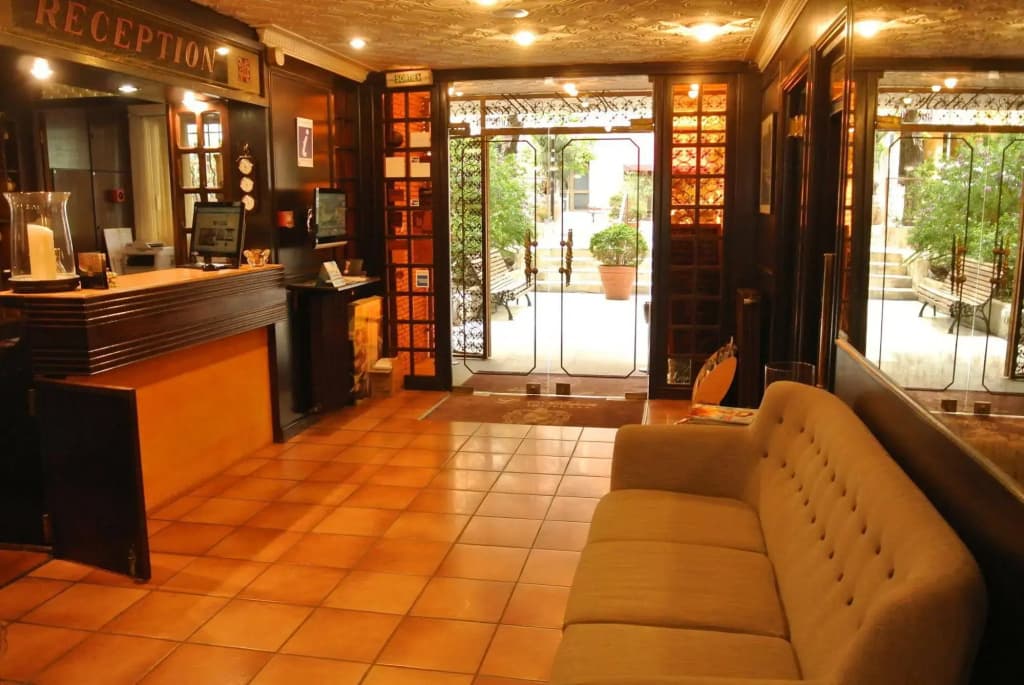 Hotel Albion - Photo 2