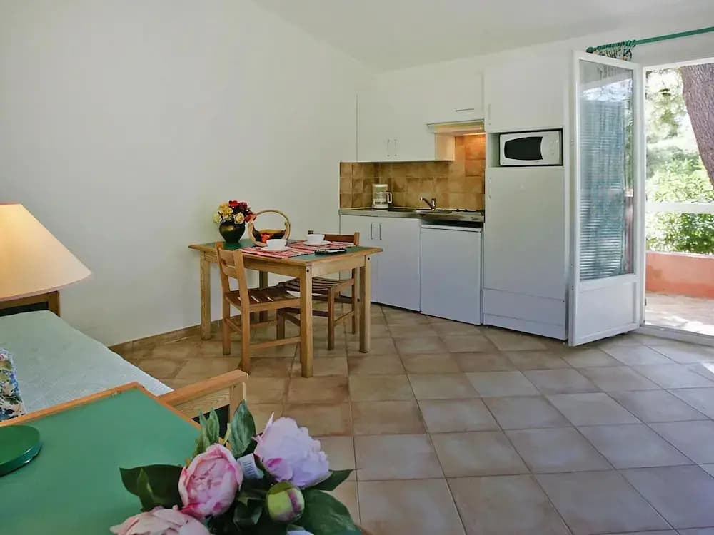 Apartment Near the Sea, Borgo-plage - Photo 5