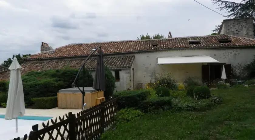 La Rouquette Beauville - Photo 1