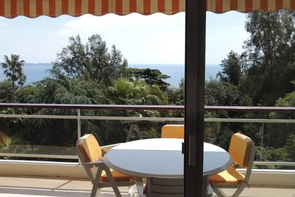 STUDIO STANDING VUE MER 2 PERS. 5 min.CANNES - Miniature 6