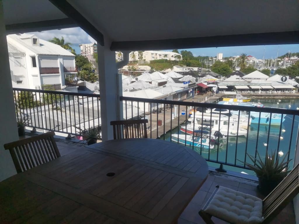 Bel appartement T4 vue mer sur la Marina du Gosier - Miniature 7
