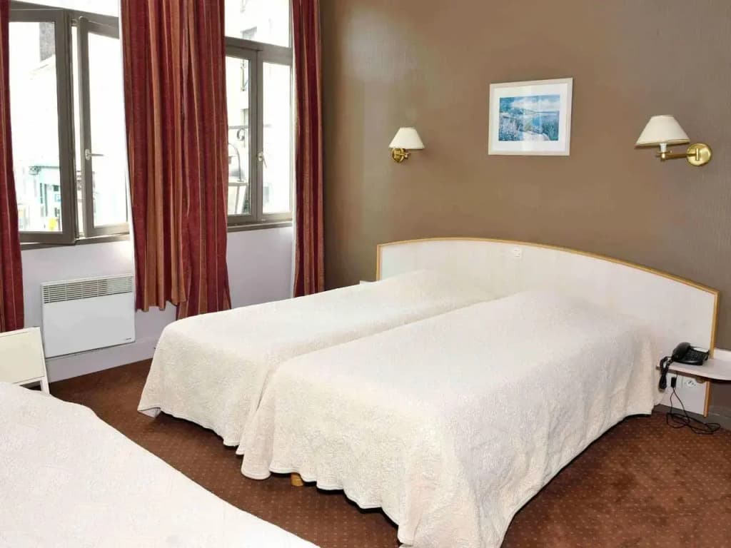 Hôtel Les Frangins - Photo 3