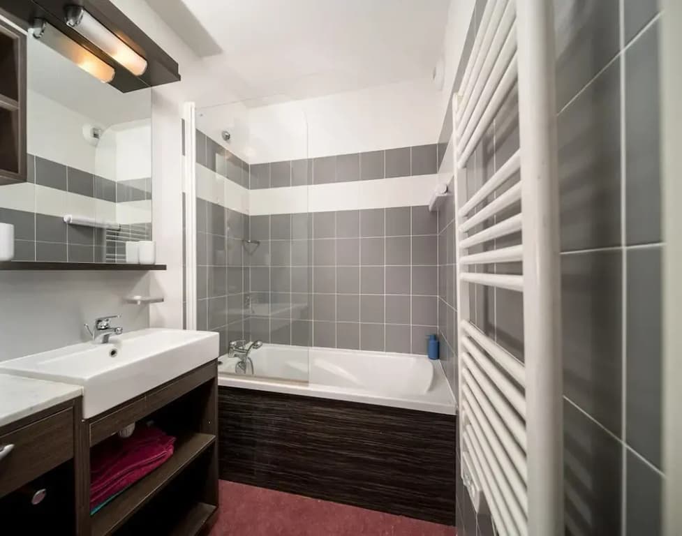 Apartment in French Alps With Heated Pool - Photo 5