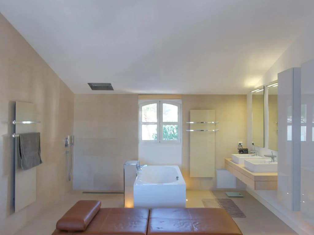 Spacious holiday home in Port Grimaud with hot tub - Photo 2