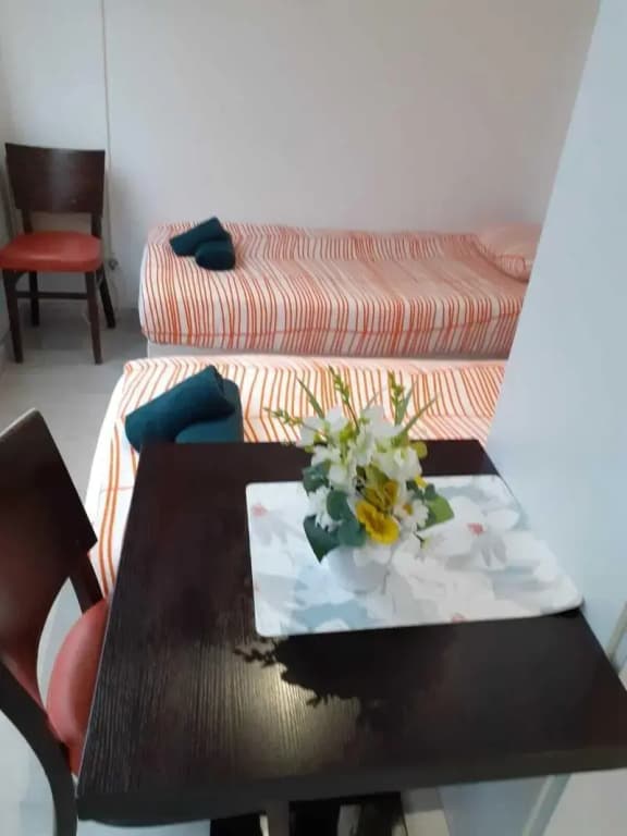 Apparthotel Area, Studios avec Salles de bains et kitchenettes privatives et Chambres avec cuisine et salle de bains commu...
