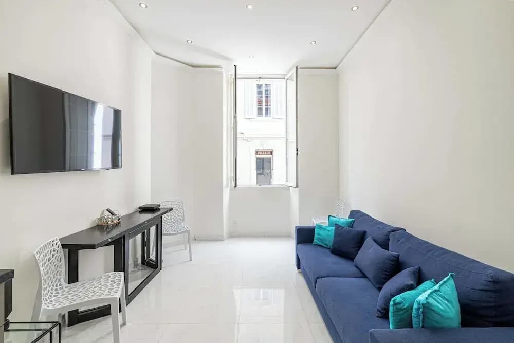 Beautiful Two Bedroom Apartment Near Croisette - Photo 5