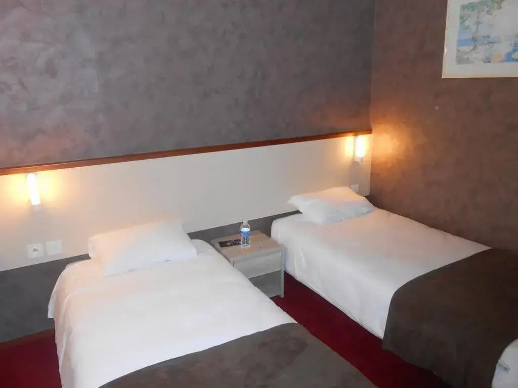 Brit Hotel Au Relais du Vern - Photo 5