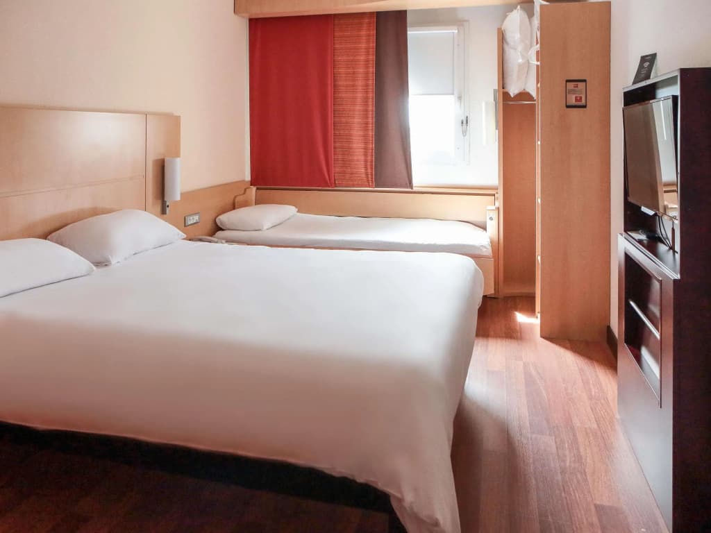 Ibis Albert Pays de Somme - Photo 3