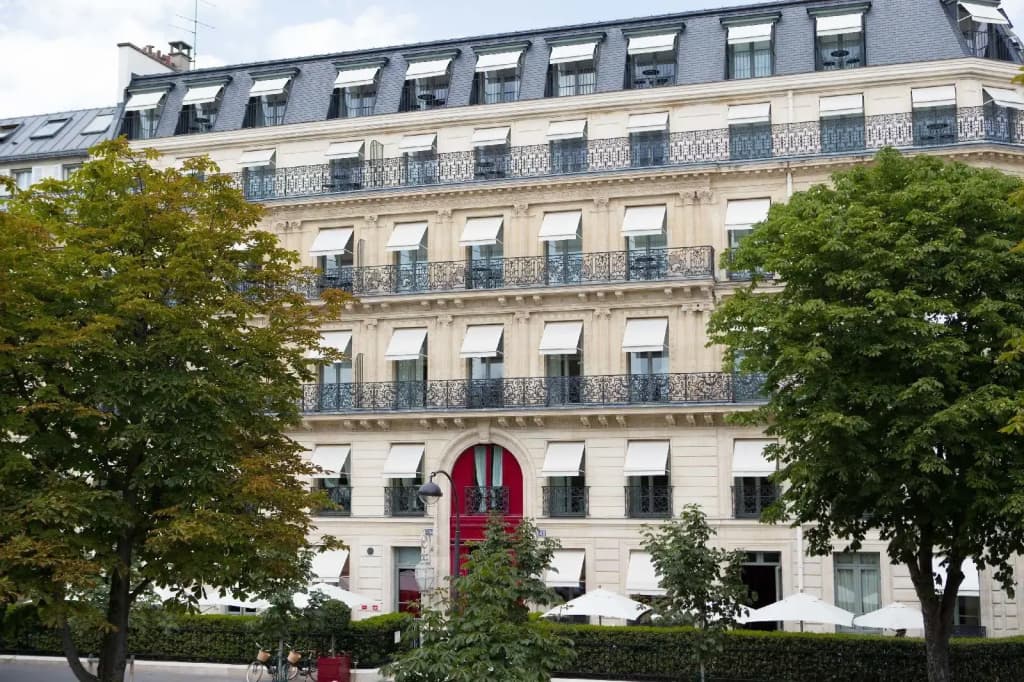 La Reserve Paris Hotel and Spa - Photo 1