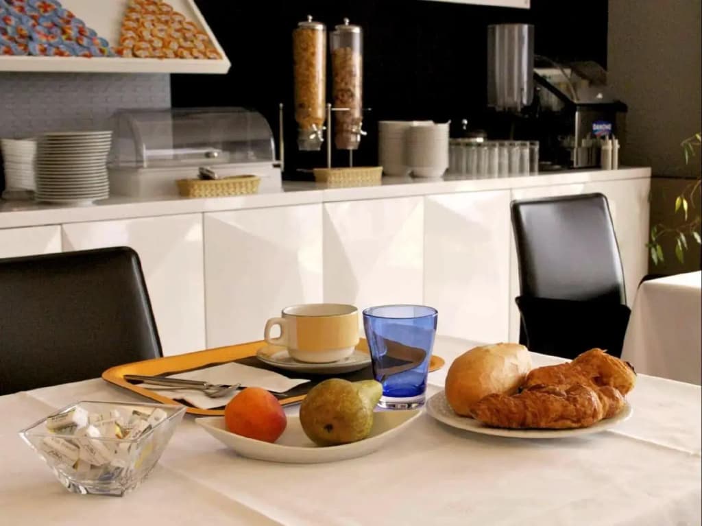 B&B HOTEL Lorient Ploemeur - Photo 4